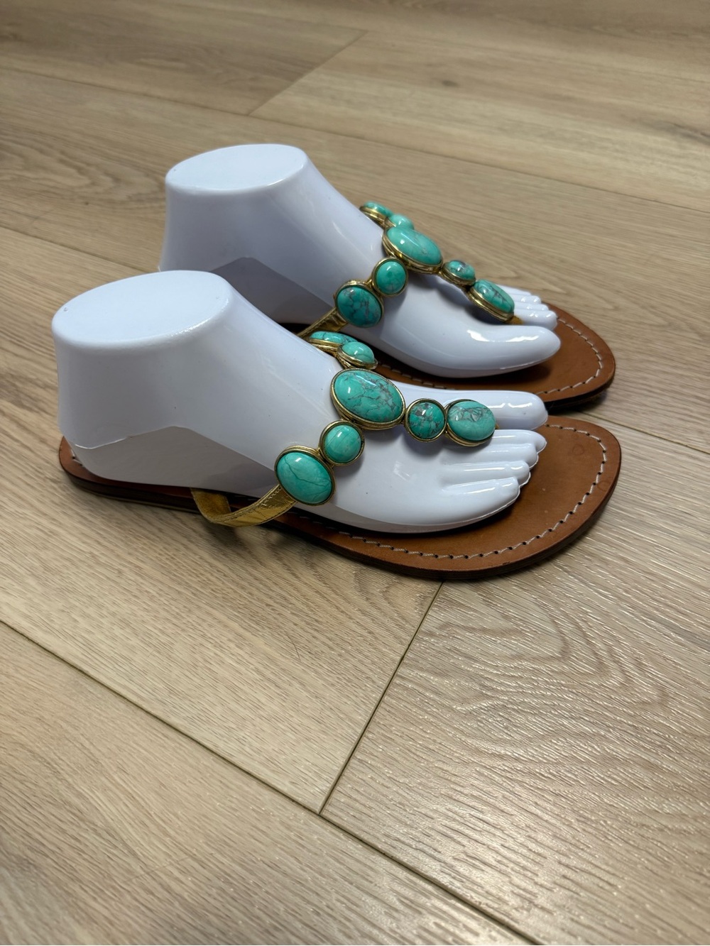 Mystique Sandals Thongs Jeweled
Turquoise Crystal Rhinestones Gold
Aqua Size 10